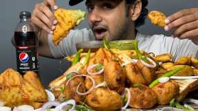 Eating Bread Pakoda, Bread Roll *Kakdi Ke Pakode* & Bread Toast | Indian Street Food Mukbang |